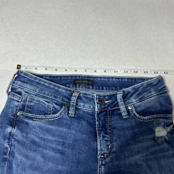 Silver brand Elyse Capri size 27/22 1/2 jeans. - Picture 5 of 6